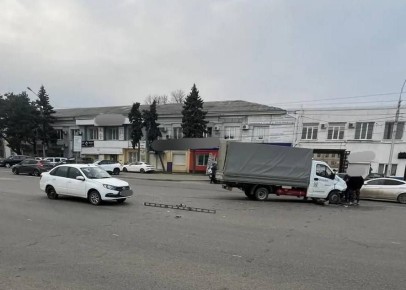 75-летний водитель пострадал в ДТП на Старомарьевском шоссе в Ставрополе