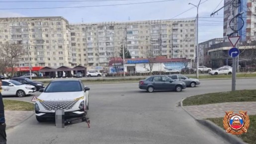 В Ставрополе 10-летний ребенок на самокате попал под колеса авто