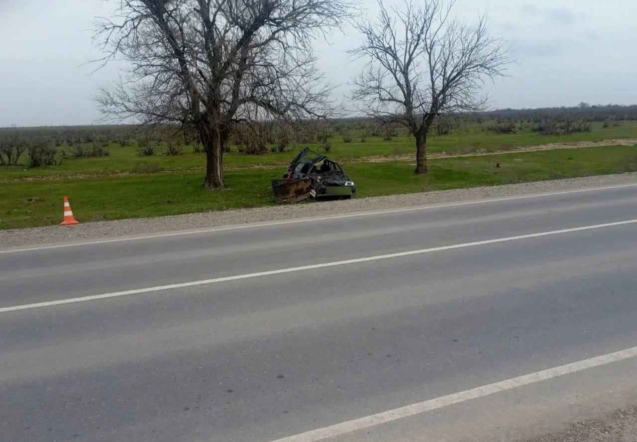 В Левокумском округе в результате съезда с дороги пострадали 3 человека