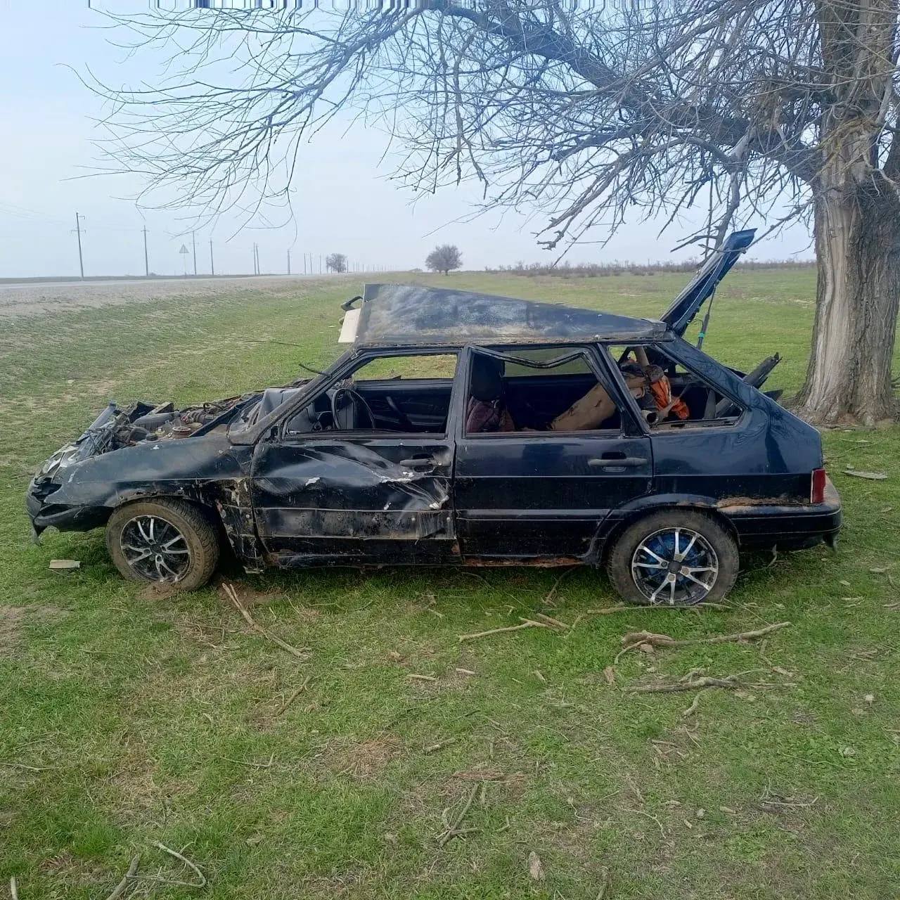 В Левокумском округе в результате съезда с дороги пострадали 3 человека В Левокумском округе в результате съезда с дороги пострадали 3 человека