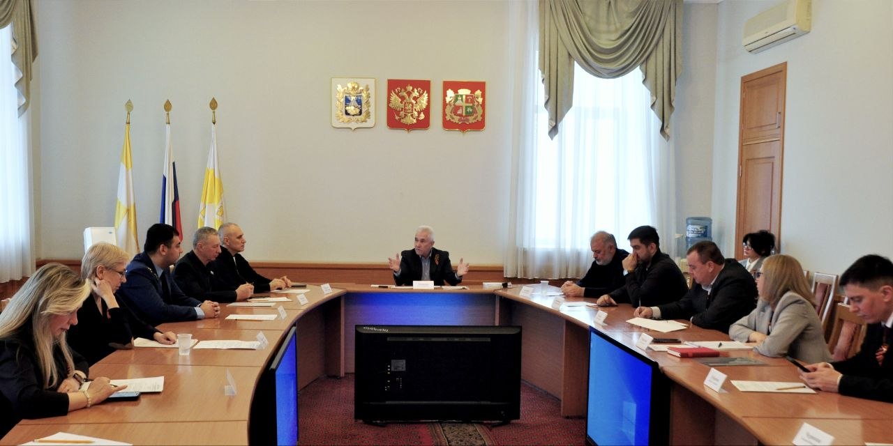 Геннадий Тищенко провел очередное заседание комитета гордумы по собственности