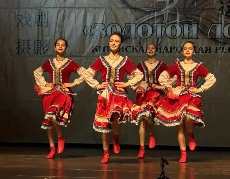 Дмитрий Ворошилов: Образцовый хореографический ансамбль «Казачье Раздолье» школы №19 города Пятигорска покоряет Китай! Дмитрий Ворошилов: Образцовый хореографический ансамбль «Казачье Раздолье» школы №19 города Пятигорска покоряет Китай!
