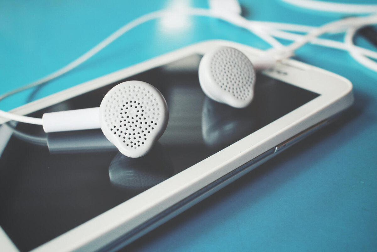 Эффективные методы очистки динамиков смартфона в домашних условиях