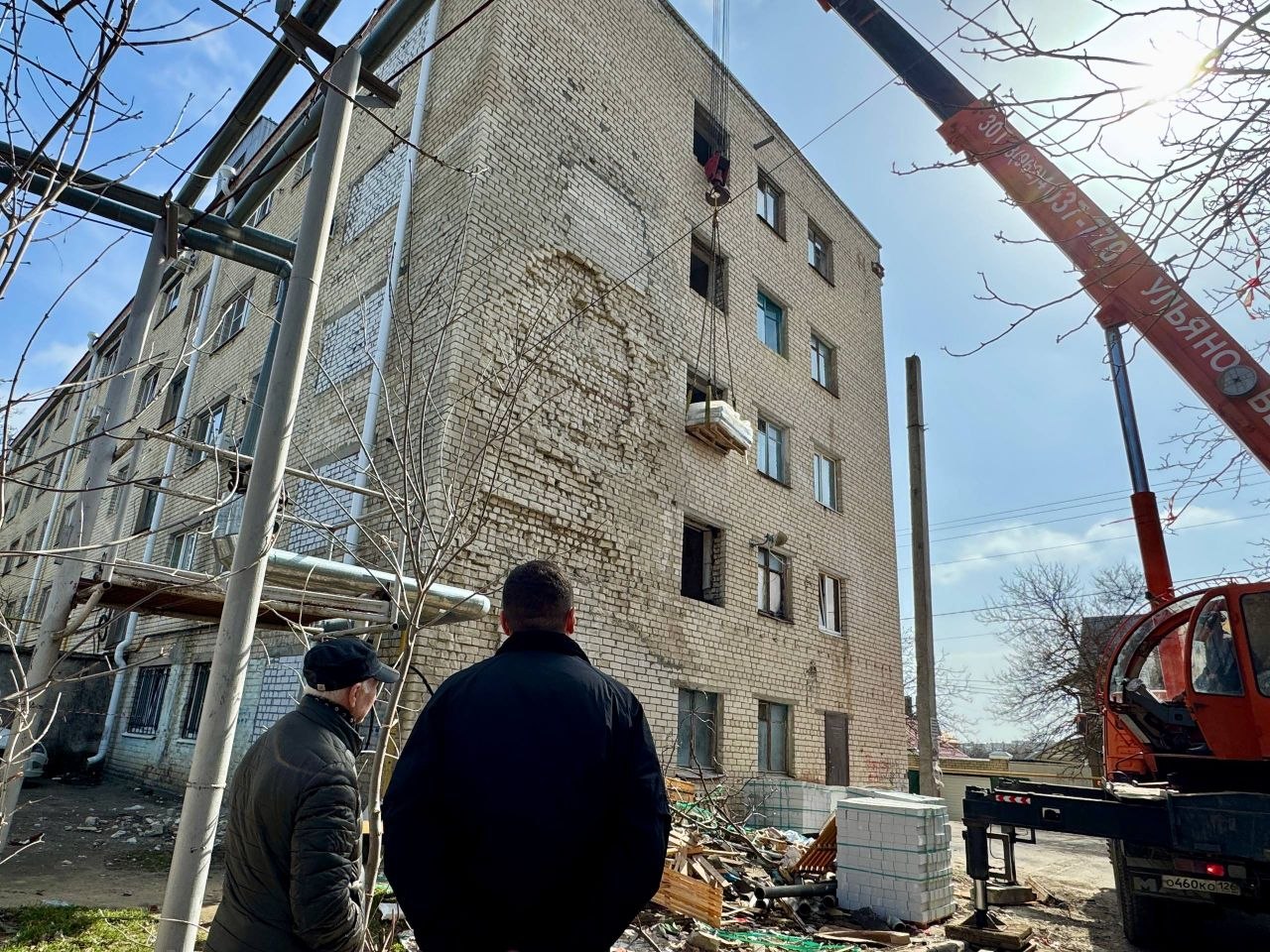 Работа с населением: личные приемы граждан и отработка обращений Работа с населением: личные приемы граждан и отработка обращений