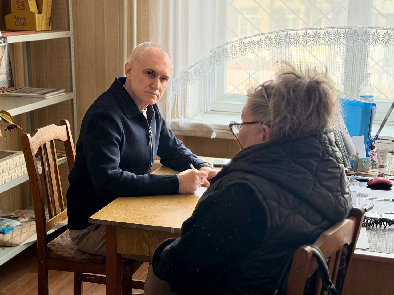 Работа с населением: личные приемы граждан и отработка обращений Работа с населением: личные приемы граждан и отработка обращений