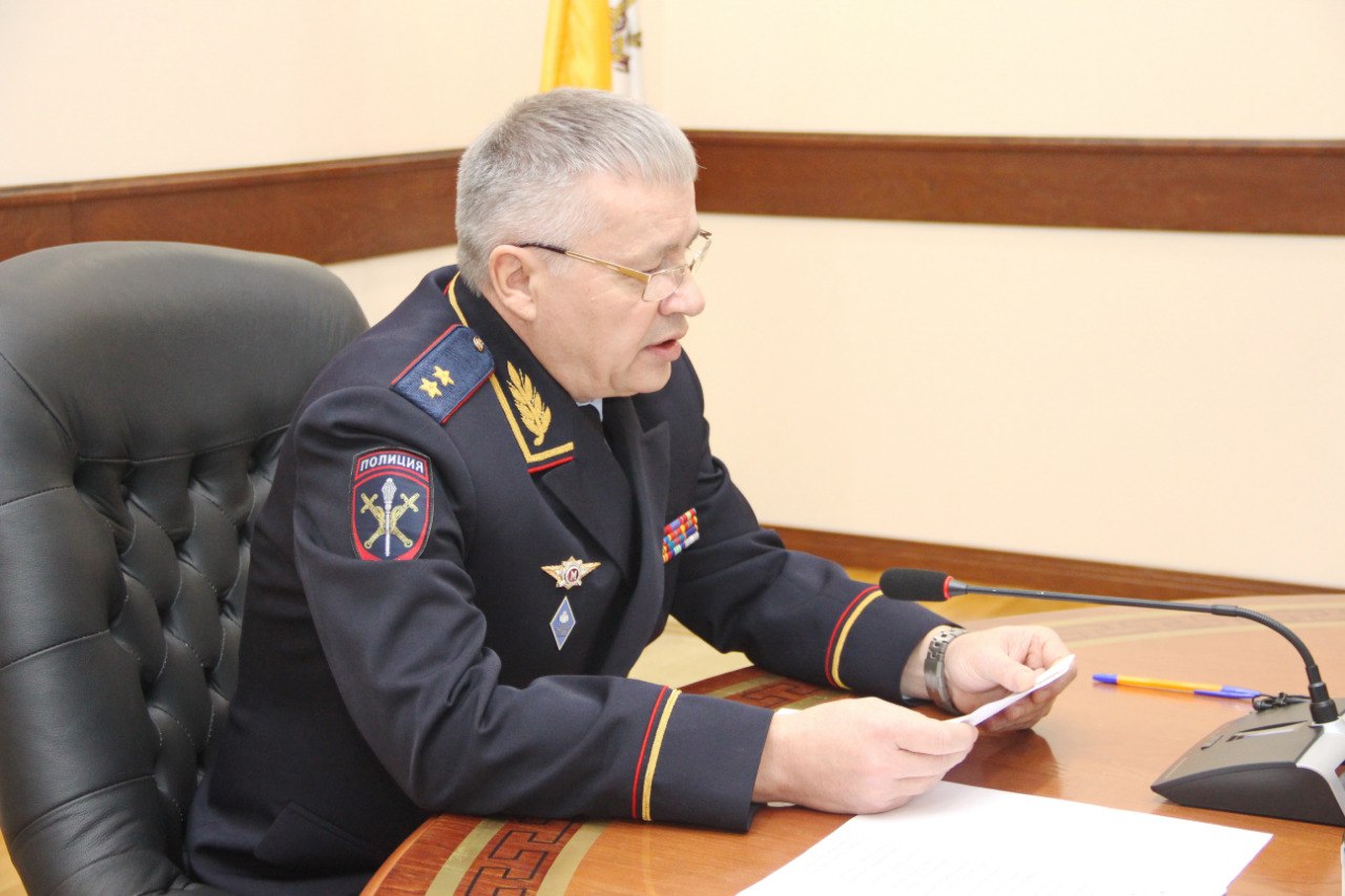 В Ставрополе подвели итоги трехлетней работы Общественного совета при краевом Главке В Ставрополе подвели итоги трехлетней работы Общественного совета при краевом Главке