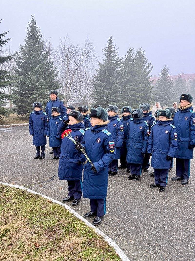Юные кадеты из президентского кадетского училища побывали в гостях у сотрудников Госавтоинспекции Ставрополя Юные кадеты из президентского кадетского училища побывали в гостях у сотрудников Госавтоинспекции Ставрополя