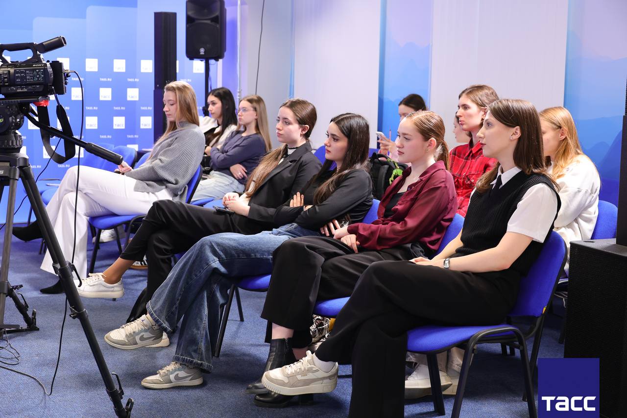 Главное из заявлений, а также фоторепортаж с пресс-конференции в Региональном информационном центре "ТАСС Кавказ", посвященной социально-экономическому развитию Георгиевского муниципального округа Ставропольского края, а... Главное из заявлений, а также фоторепортаж с пресс-конференции в Региональном информационном центре "ТАСС Кавказ", посвященной социально-экономическому развитию Георгиевского муниципального округа Ставропольского края, а...