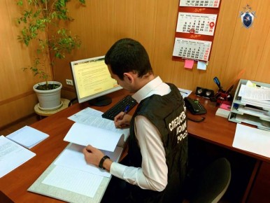 В Зеленокумске заместитель директора по учебно-производственной работе образовательного учреждения обвиняется в коррупции