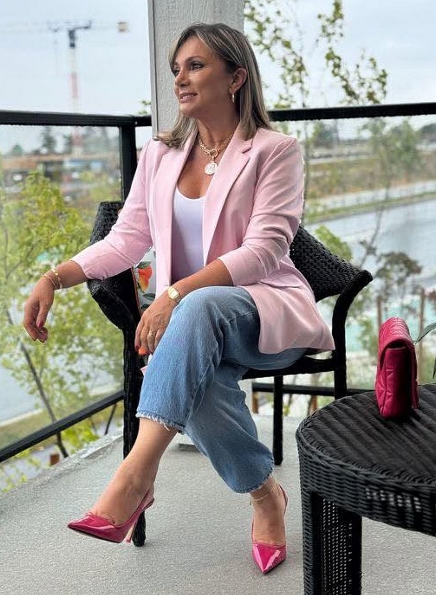 Джинсы после 50: выбираем лучшие фасоны, чтобы выглядеть стильно