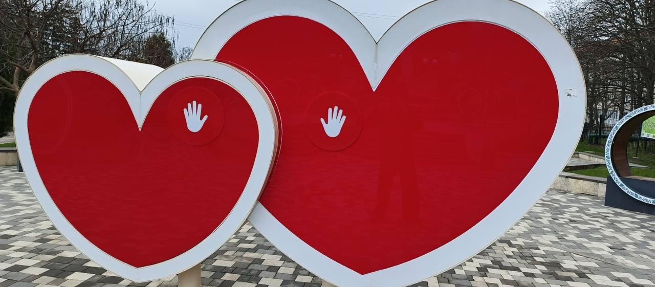 Подросток, испортивший арт-объект в Железноводске, восстановил его вместе с родителями Подросток, испортивший арт-объект в Железноводске, восстановил его вместе с родителями