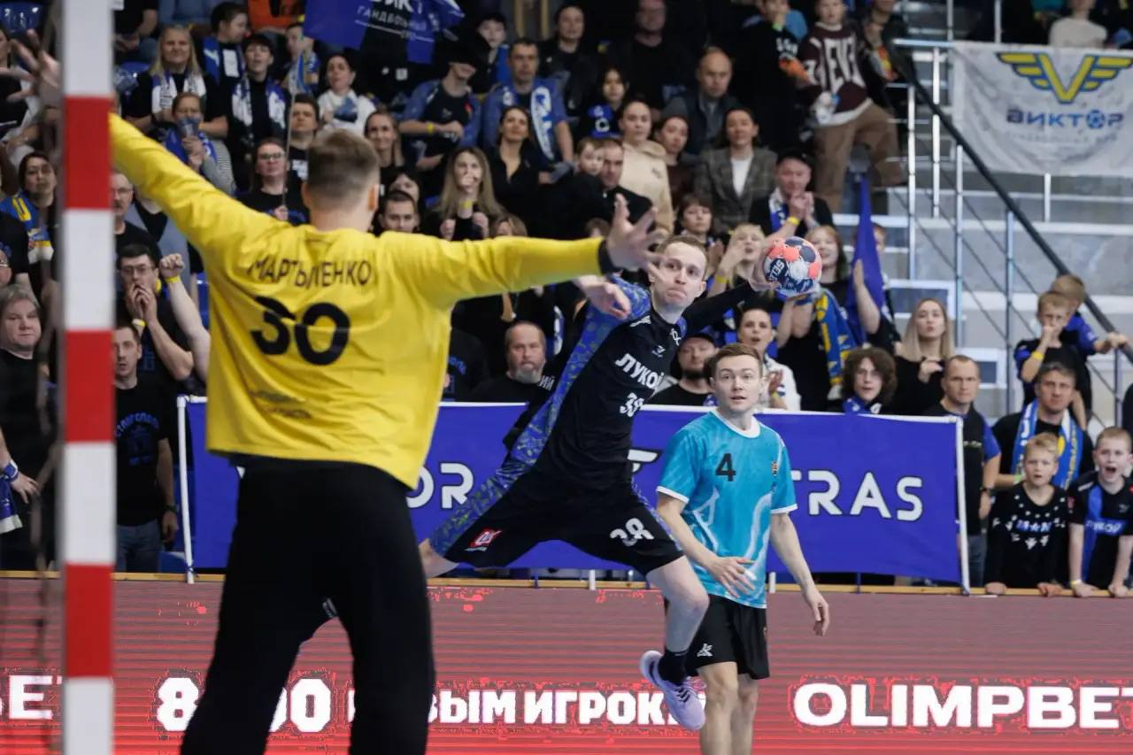 Битва со Снежинском. В очередном матче чемпионата России в мужской суперлиге гандболисты «Виктора» в Ставрополе принимали представителей клуба «Динамо-Сунгуль» из Снежинска Битва со Снежинском. В очередном матче чемпионата России в мужской суперлиге гандболисты «Виктора» в Ставрополе принимали представителей клуба «Динамо-Сунгуль» из Снежинска