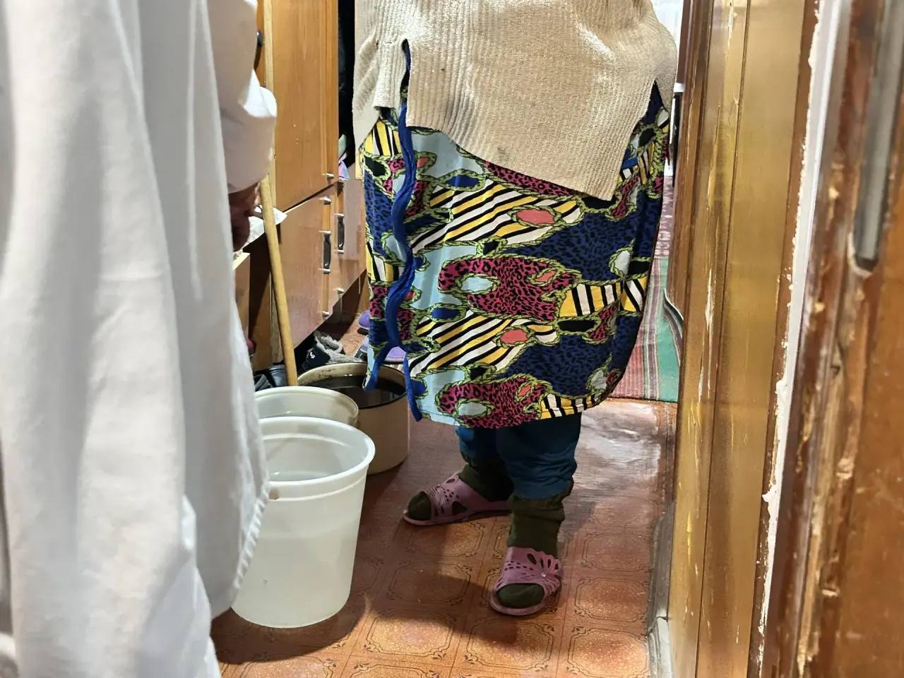 Евгений Моисеев: Волонтеры в помощь!. В Кисловодске волонтеры подключились к помощи пожилым жителям на фоне перебоев с водоснабжением Евгений Моисеев: Волонтеры в помощь!. В Кисловодске волонтеры подключились к помощи пожилым жителям на фоне перебоев с водоснабжением