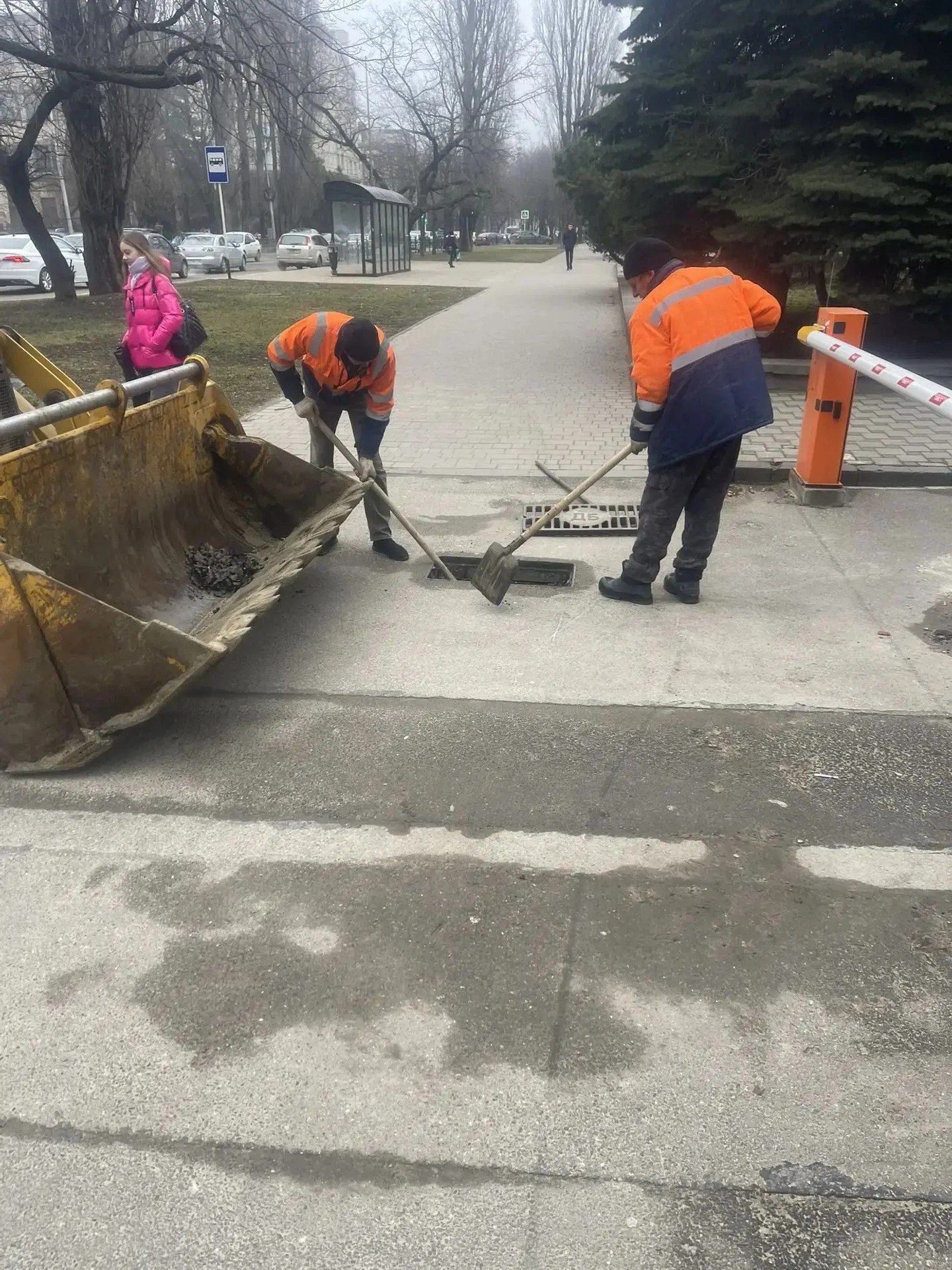 В Ставрополе прочищают ливневую канализацию В Ставрополе прочищают ливневую канализацию