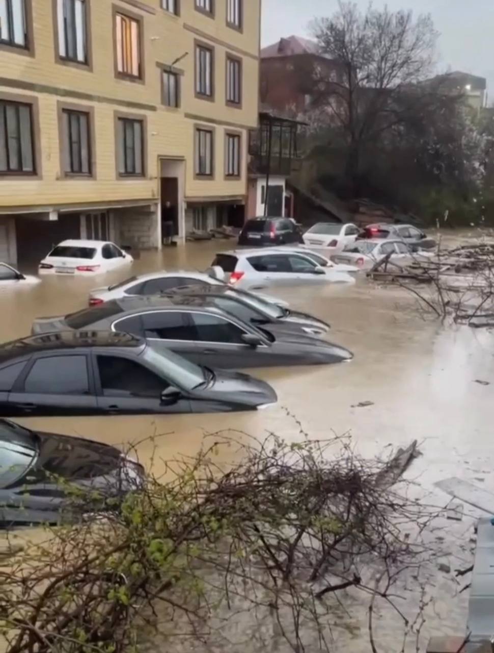 Сильнейшее наводнение накрыло Дагестан