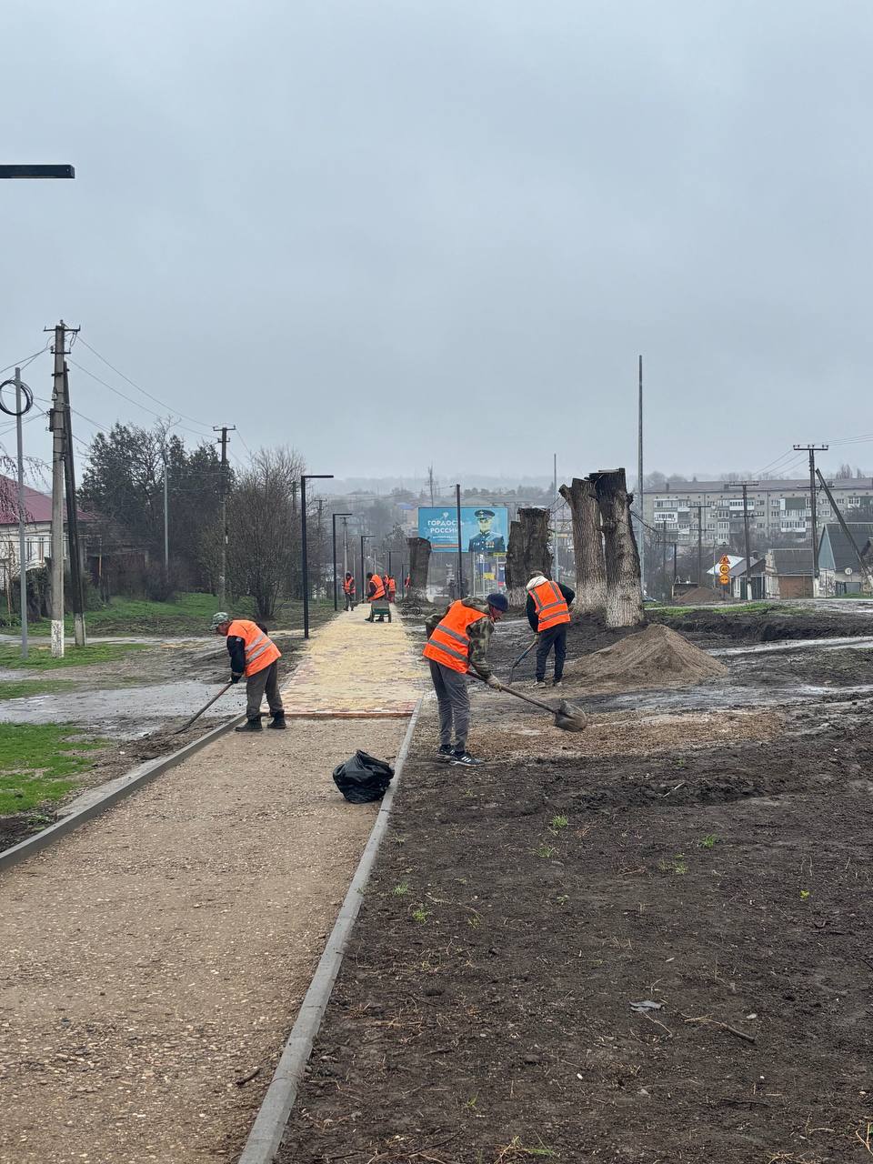 На кадрах — благоустройство пешеходной зоны по улице Войтика в селе Александровском