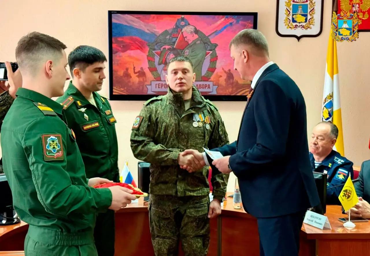 Патриотическая акция «Герой с нашего двора» стартовала в Изобильненском округе Патриотическая акция «Герой с нашего двора» стартовала в Изобильненском округе