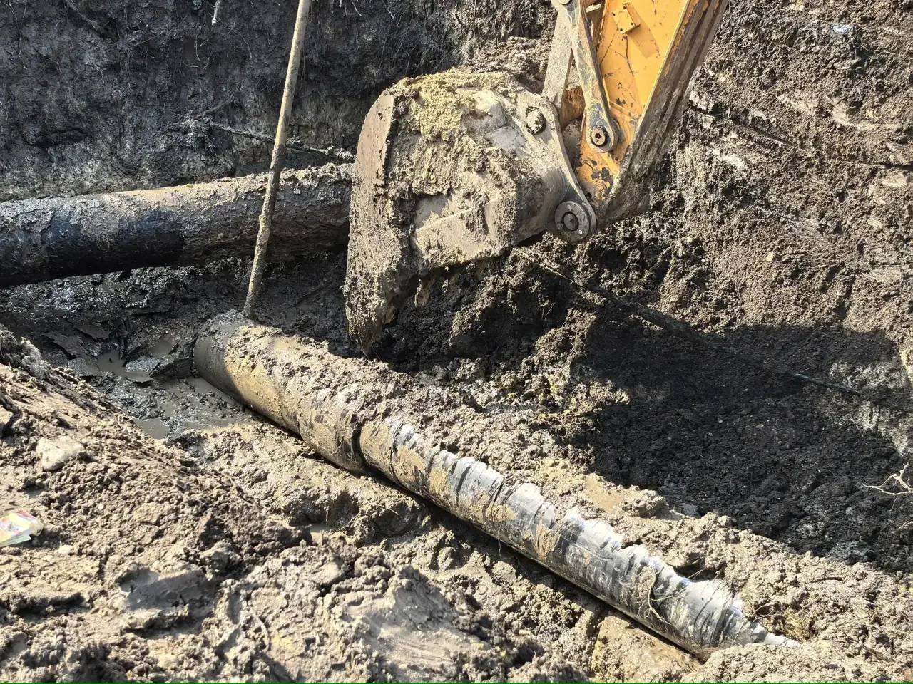 В Михайловске запустили новый водовод В Михайловске запустили новый водовод