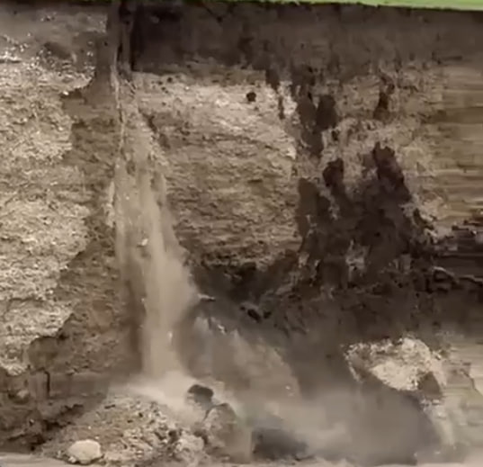 В Дагестане прорвало Геджухскую плотину: жуткая обстановка у соседей прямо сейчас