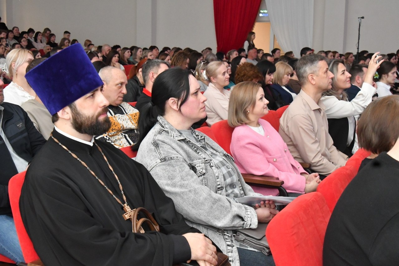 Ставропольские полицейские и представители Общественного совета при Главке приняли участие в краевом родительском форуме Ставропольские полицейские и представители Общественного совета при Главке приняли участие в краевом родительском форуме