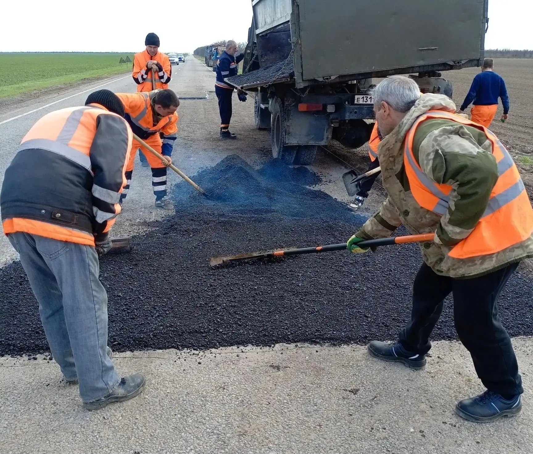 К ямочному ремонту дорог приступили на Ставрополье К ямочному ремонту дорог приступили на Ставрополье