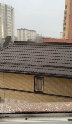 Прямо сейчас в центре Ставрополя идёт град