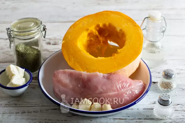 Сладкая тыква и румяная индейка: идеальный ужин для осеннего вечера