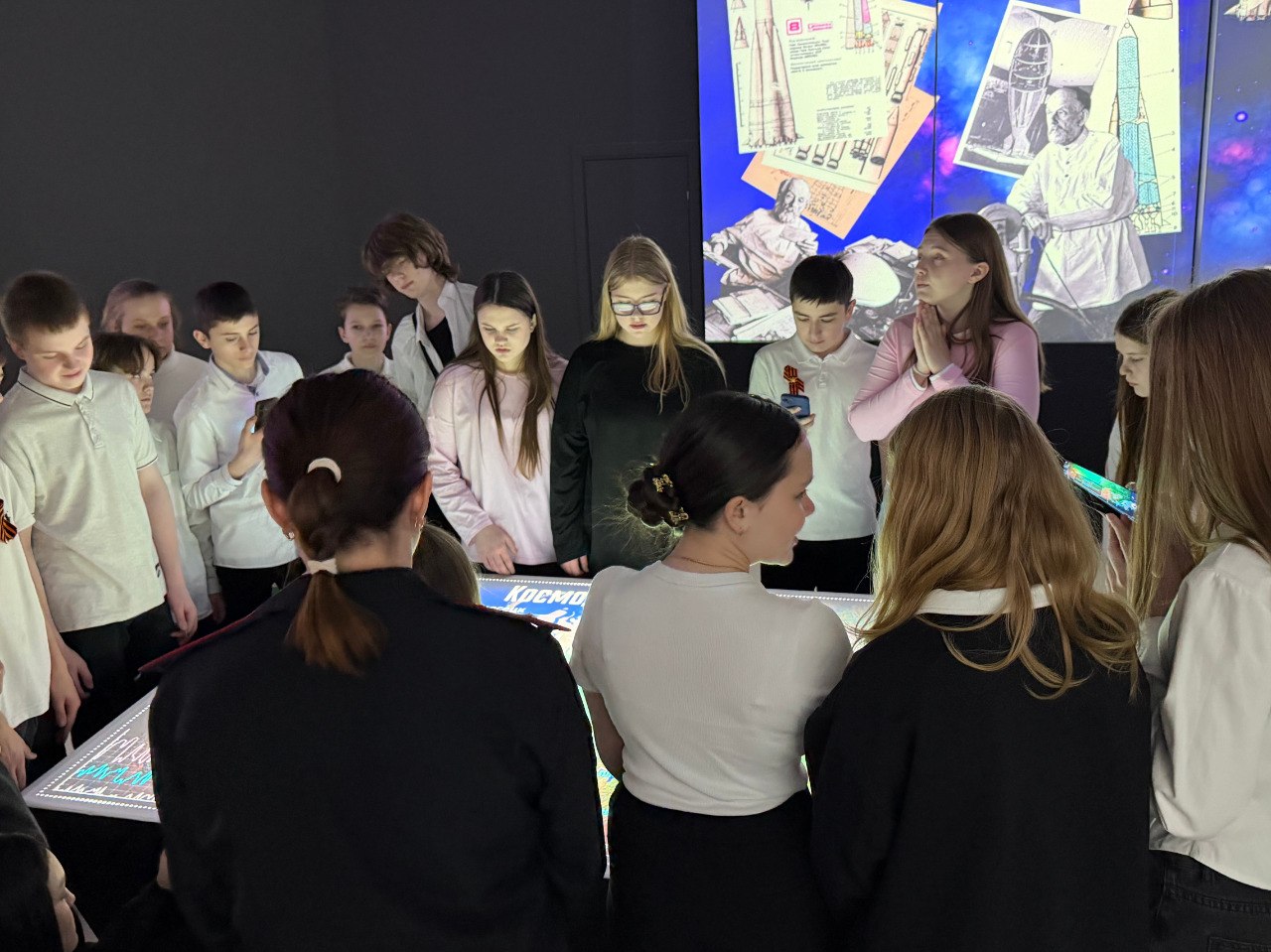 В Ставрополе полицейские и представители Общественного совета провели для школьников урок безопасности в Историческом парке «Россия – Моя История» В Ставрополе полицейские и представители Общественного совета провели для школьников урок безопасности в Историческом парке «Россия – Моя История»