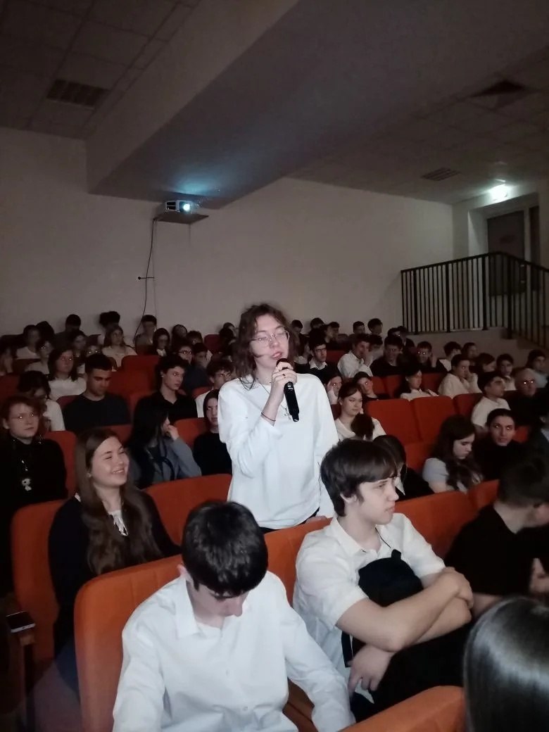 В ессентукских школах № 4, 8, 9 и 11 прошёл федеральный просветительский проект «Ломоносовский обоз. Сила в смысле» (организатор - АНО «Звезда» при поддержке ФАДН России, Дома народов России и Минпросвещения России) В ессентукских школах № 4, 8, 9 и 11 прошёл федеральный просветительский проект «Ломоносовский обоз. Сила в смысле» (организатор - АНО «Звезда» при поддержке ФАДН России, Дома народов России и Минпросвещения России)