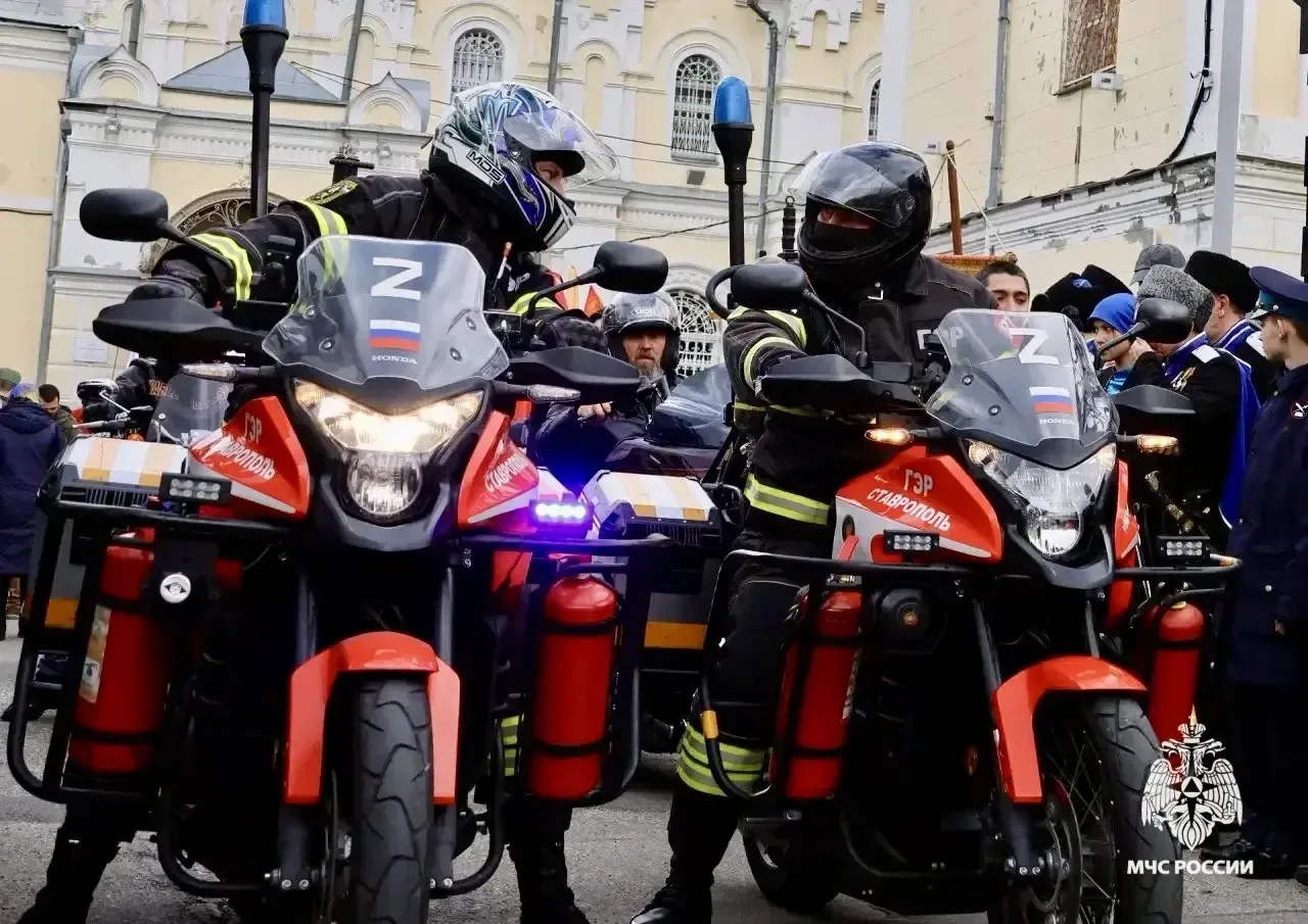 Огнеборцы МЧС Ставрополья приняли участие в Пасхальном крестном ходе Огнеборцы МЧС Ставрополья приняли участие в Пасхальном крестном ходе
