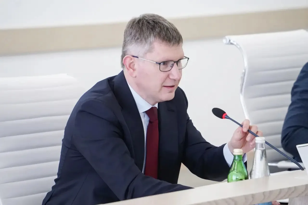 Владимир Владимиров: В нашем крае сегодня работает Министр экономического развития РФ Максим Геннадьевич Решетников Владимир Владимиров: В нашем крае сегодня работает Министр экономического развития РФ Максим Геннадьевич Решетников