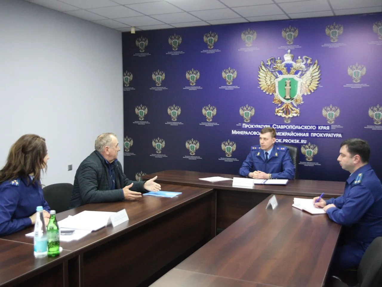 Прокурор края Юрий Немкин провел прием в Минеральных Водах