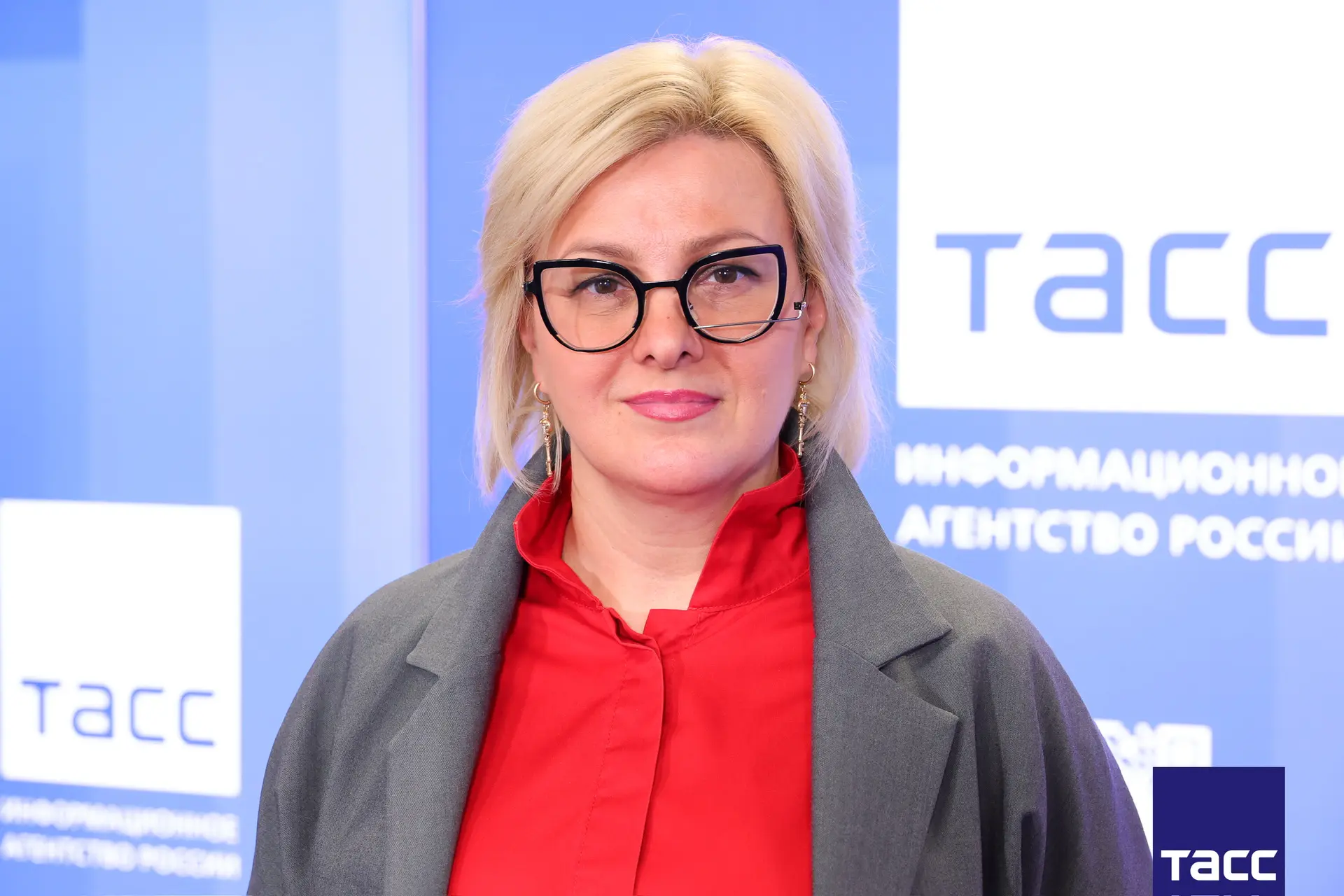 Главное из заявлений, а также фоторепортаж с пресс-конференции в Региональном информационном центре "ТАСС Кавказ", посвященной первым гастролям Центрального академического театра Российской Армии в Пятигорске, которые...