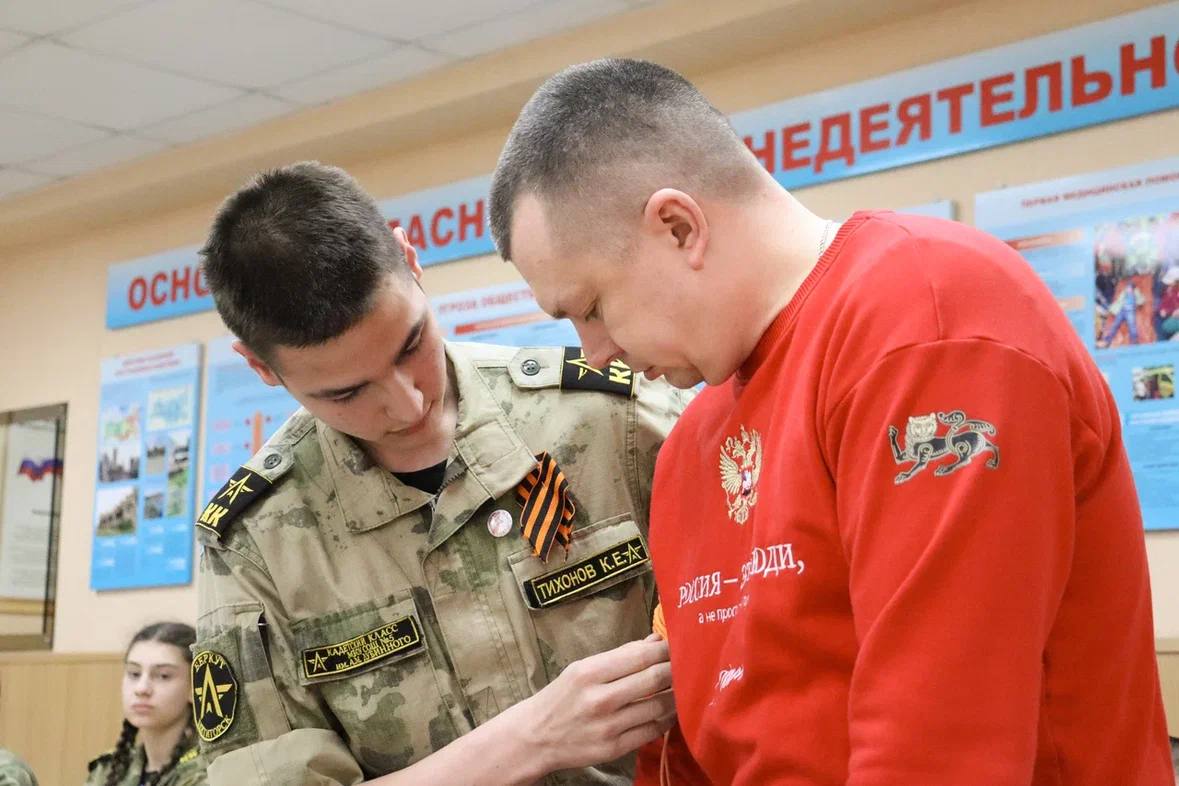 В столице СКФО прошла классная встреча с Героем России, председателем Движения Первых Артуром Орловым В столице СКФО прошла классная встреча с Героем России, председателем Движения Первых Артуром Орловым