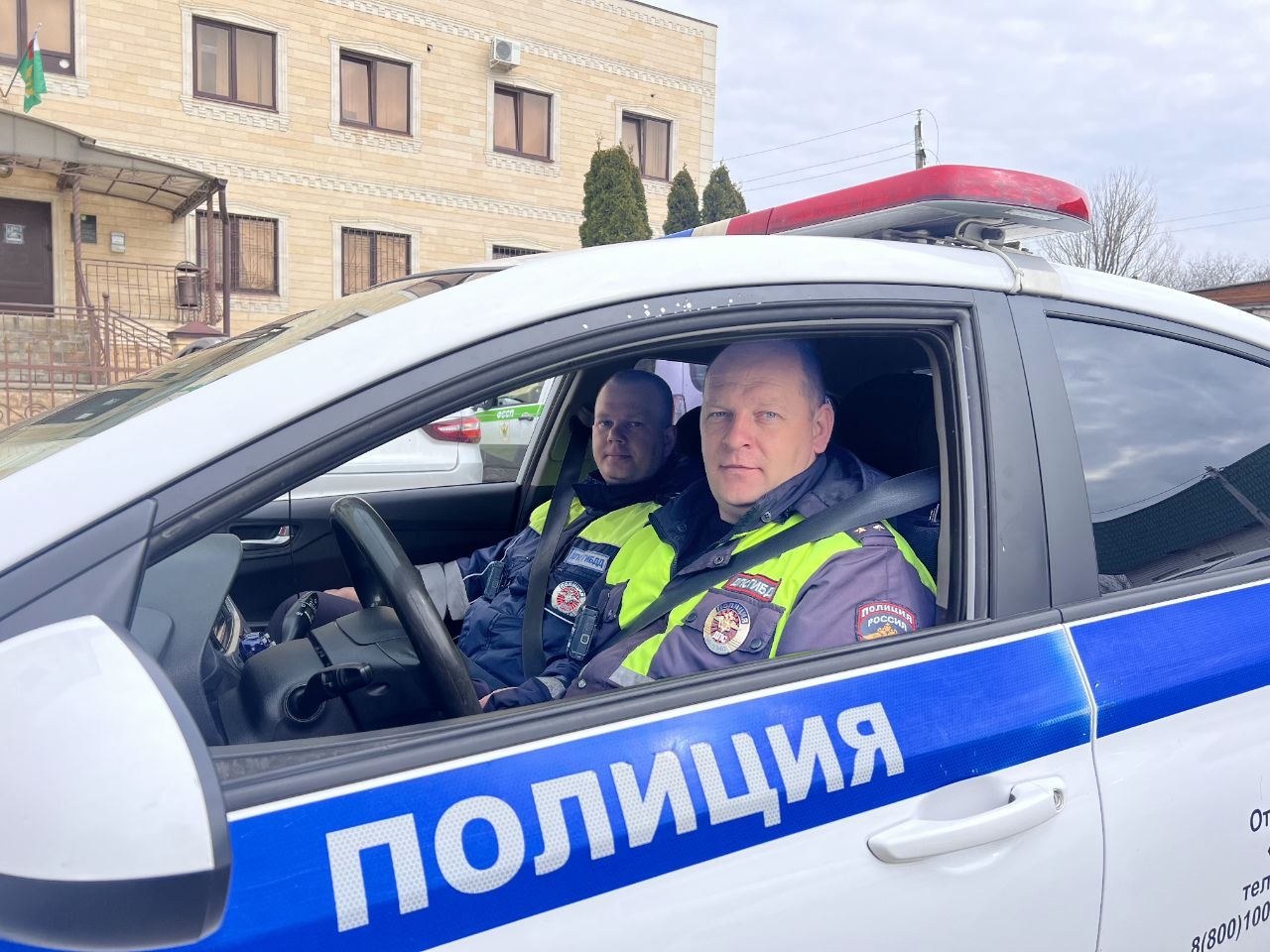 Автоинспекторы Предгорного округа экстренно доставили в больницу ребенка, проглотившую монетку Автоинспекторы Предгорного округа экстренно доставили в больницу ребенка, проглотившую монетку