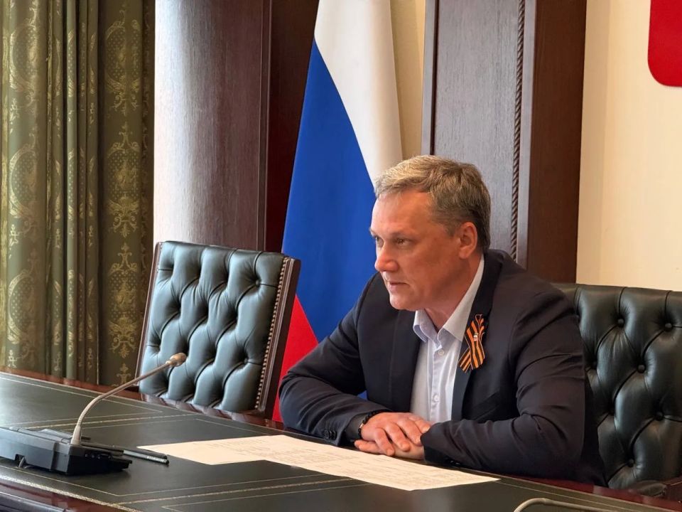 Дмитрий Ворошилов: Друзья, 10 мая, в воскресенье, в 11:00 проведу прямую линию