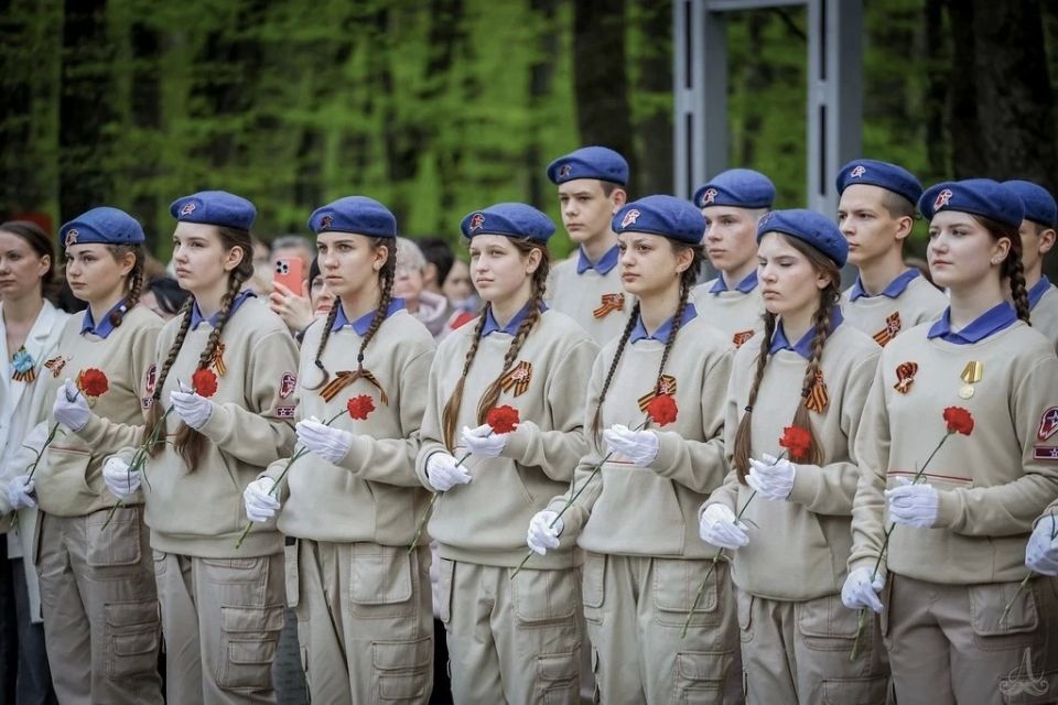 Депутаты городского парламента приняли участие в церемонии открытия обновленной Стены Памяти Депутаты городского парламента приняли участие в церемонии открытия обновленной Стены Памяти