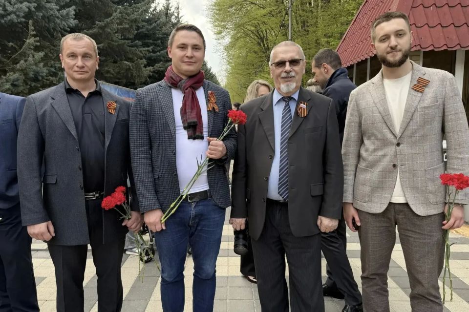 Депутаты городского парламента приняли участие в церемонии открытия обновленной Стены Памяти Депутаты городского парламента приняли участие в церемонии открытия обновленной Стены Памяти