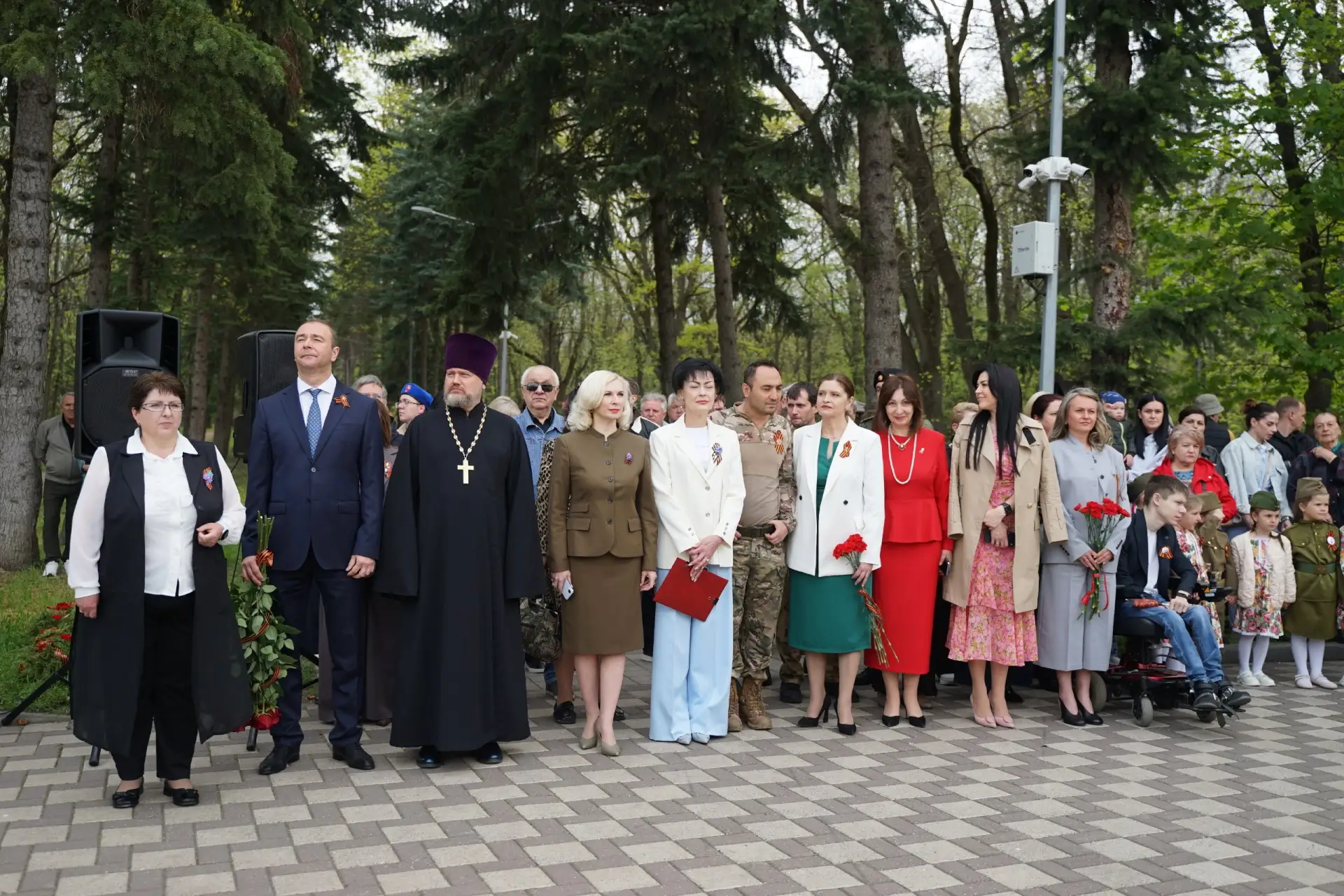 В Парке Победы Ессентуков у Мемориала «Вечный огонь» прошла акция «Память поколений» к 81й годовщине Победы В Парке Победы Ессентуков у Мемориала «Вечный огонь» прошла акция «Память поколений» к 81й годовщине Победы
