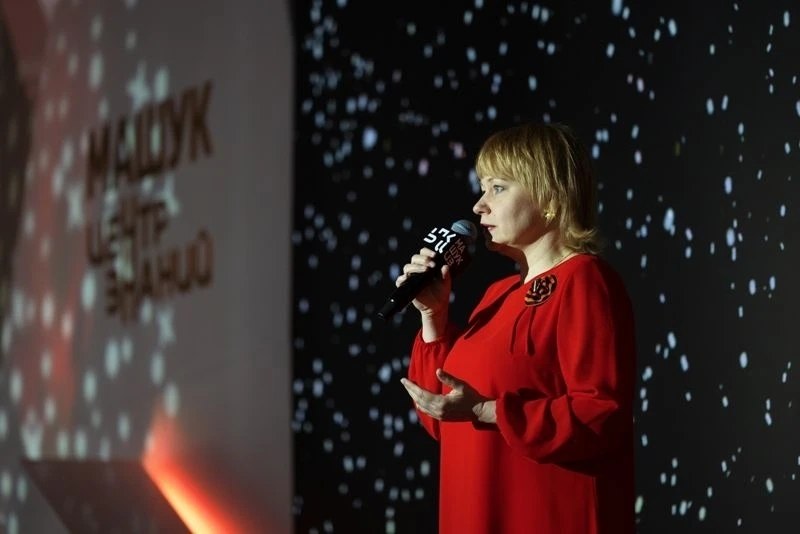 Песню «День Победы» в Пятигорске исполнил хор из 270 педагогов Песню «День Победы» в Пятигорске исполнил хор из 270 педагогов