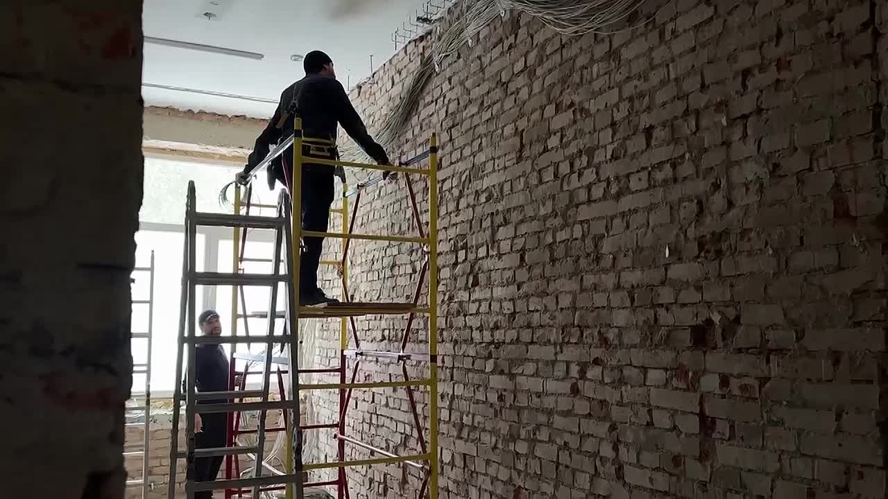 Дмитрий Ворошилов: Капитальный ремонт школ №20 и №25 и детского сада №9 проверил сегодня
