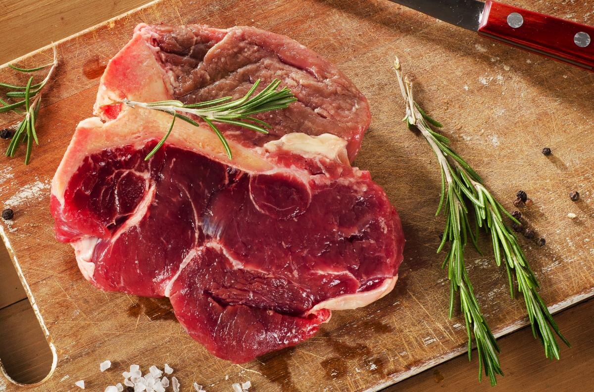 Основные ошибки в приготовлении мяса на сковороде, которые стоит избегать
