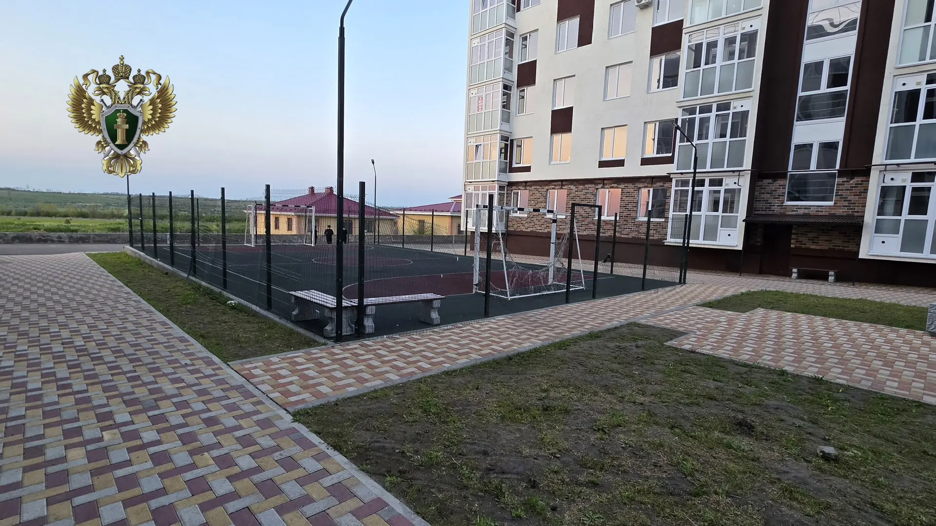 Прокуратура края организовала проверку по факту травмирования ребенка на детской площадке
