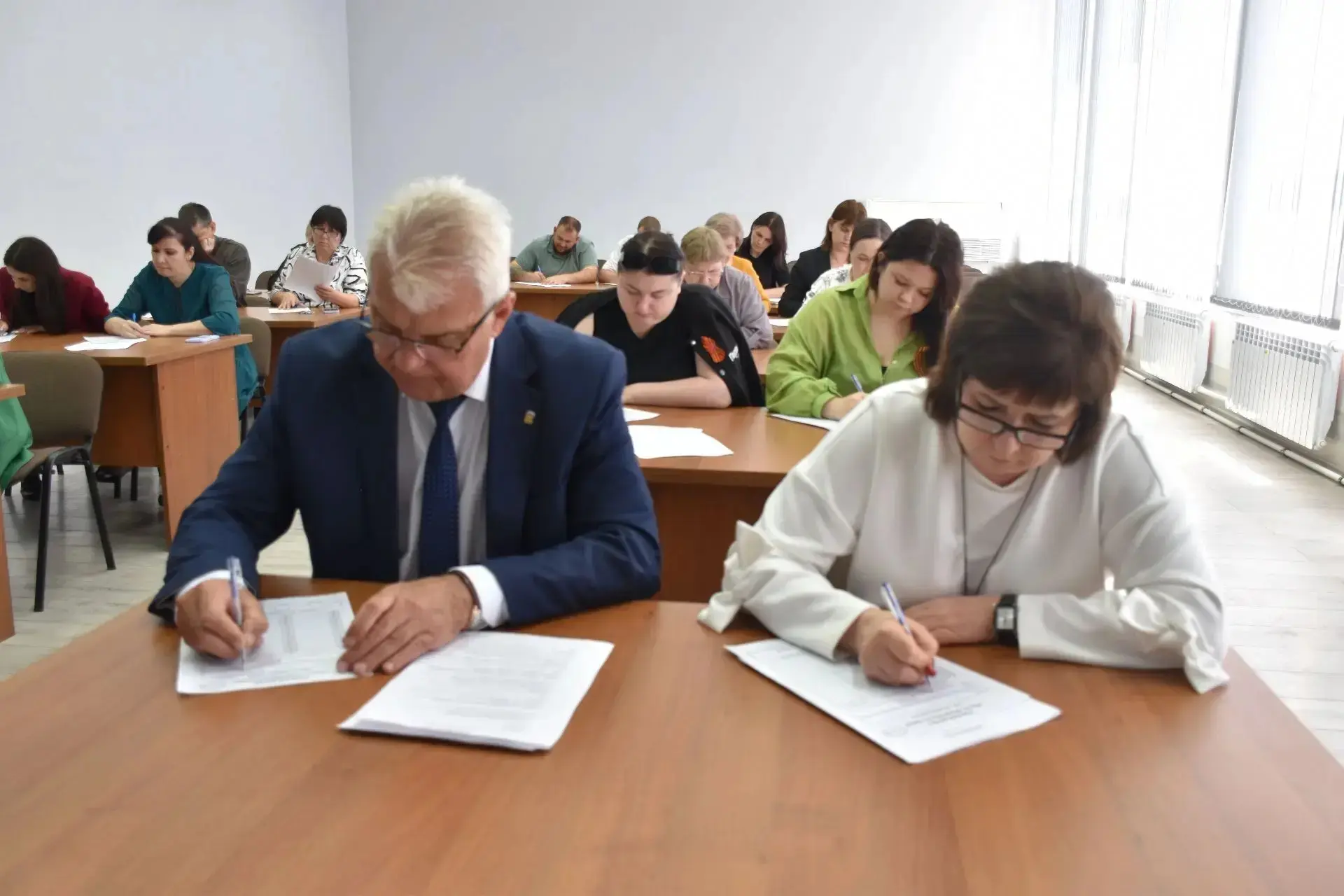Более тысячи жителей Ставрополья проверили знания избирательного права на краевом диктанте Более тысячи жителей Ставрополья проверили знания избирательного права на краевом диктанте