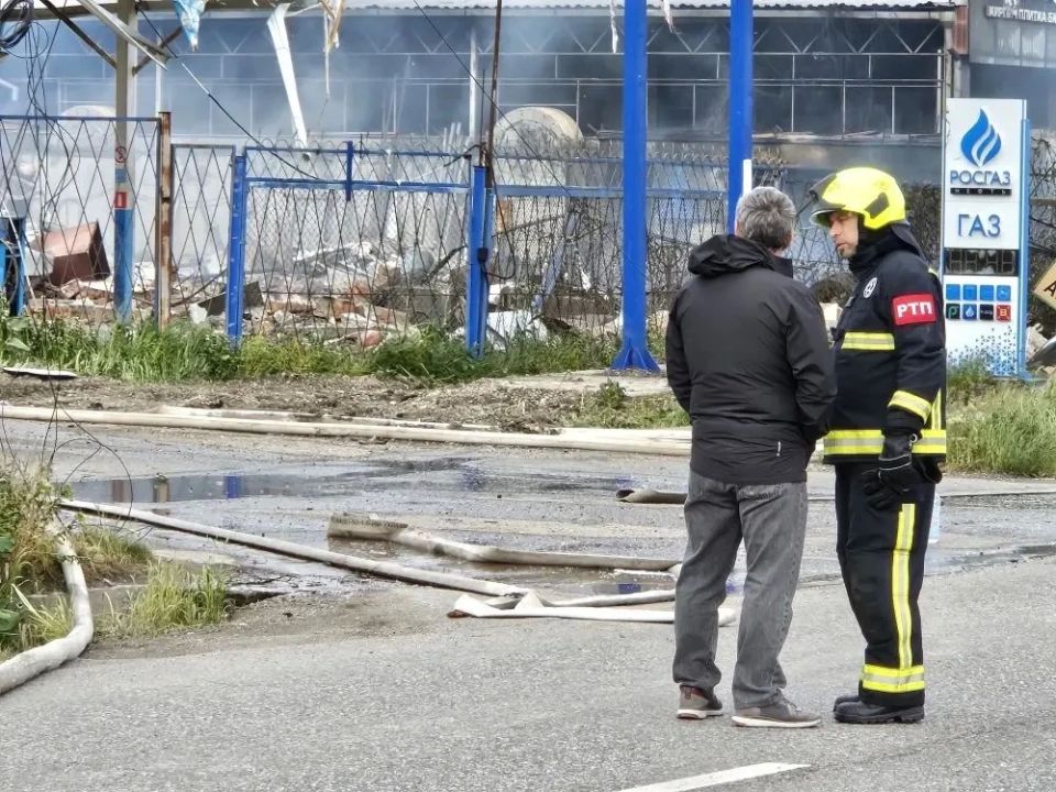 Дмитрий Ворошилов: Хочу поблагодарить сотрудников скорой помощи за оказание первой помощи пострадавшим и дежурство на месте происшествия Дмитрий Ворошилов: Хочу поблагодарить сотрудников скорой помощи за оказание первой помощи пострадавшим и дежурство на месте происшествия
