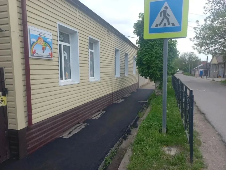 Дмитрий Ворошилов: В детском саду № 19 «Малыш» завершены работы по благоустройству дворовой территории Дмитрий Ворошилов: В детском саду № 19 «Малыш» завершены работы по благоустройству дворовой территории