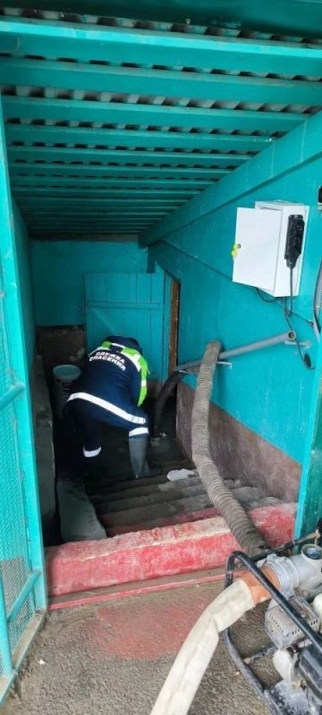 Около 200 коммунальщиков устраняют последствия ливня и сильного ветра в Ставрополе Около 200 коммунальщиков устраняют последствия ливня и сильного ветра в Ставрополе