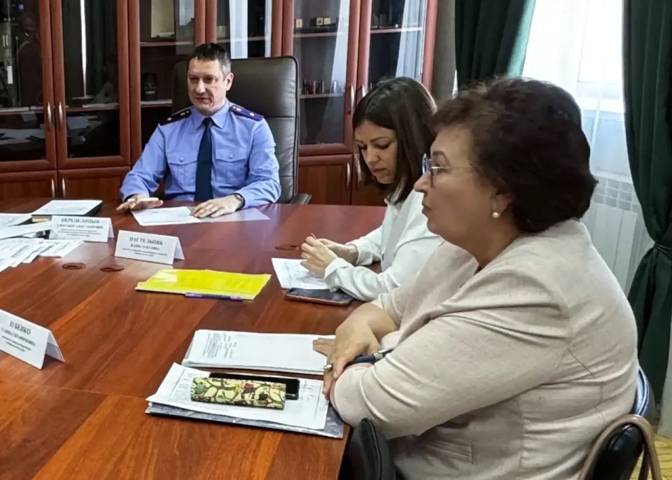 Руководитель следственного управления СК России по Ставропольскому краю провел личный прием граждан из числа детей-сирот и детей, оставшихся без попечения родителей Руководитель следственного управления СК России по Ставропольскому краю провел личный прием граждан из числа детей-сирот и детей, оставшихся без попечения родителей