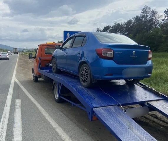 Семь суток ареста получил водитель, управлявший автомобилем будучи лишенным такого права