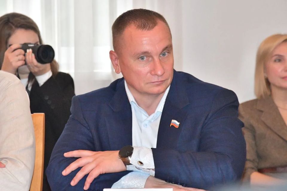 Под сопредседательством Светланы Шутовой и Тамерлана Чершембеева состоялось совместное заседание комитетов Ставропольской городской Думы по образованию и по делам молодежи Под сопредседательством Светланы Шутовой и Тамерлана Чершембеева состоялось совместное заседание комитетов Ставропольской городской Думы по образованию и по делам молодежи